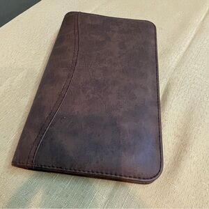 Day-Timer #13496 6 Ring Binder Planner Organizer Zip Zippered Brown Daytimer